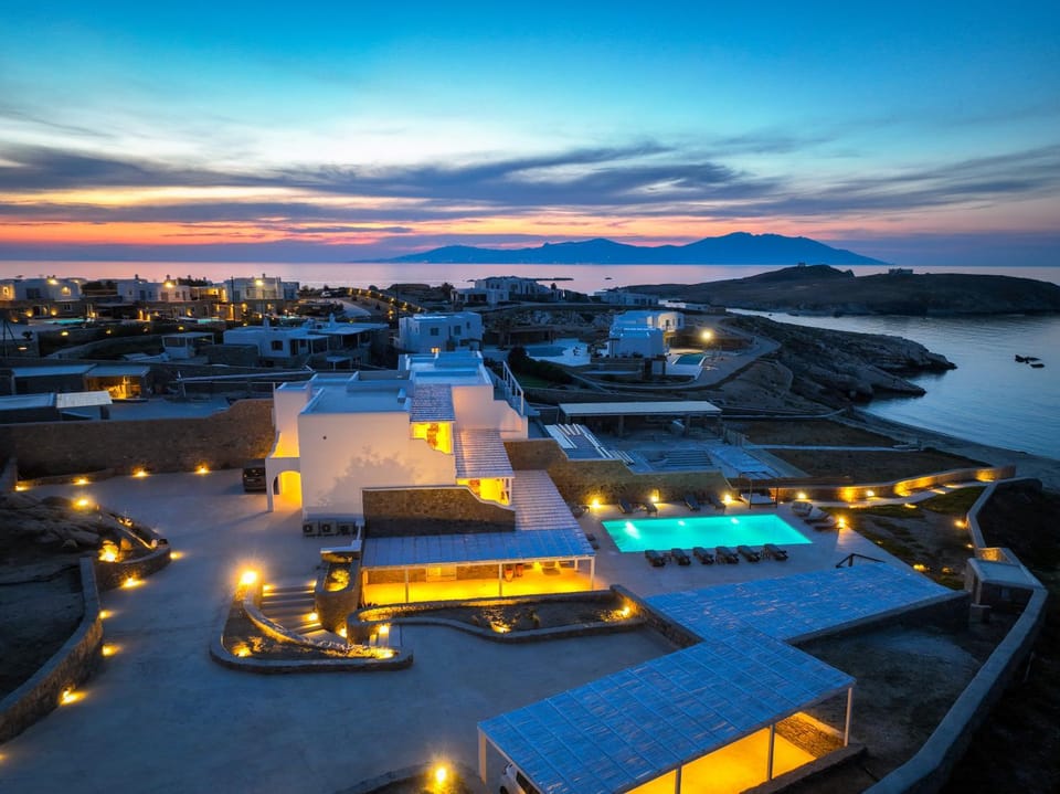 VILLA MAJESTIC CIEL Private beach Villa in Mykonos, Mikonos 846 00, Greece