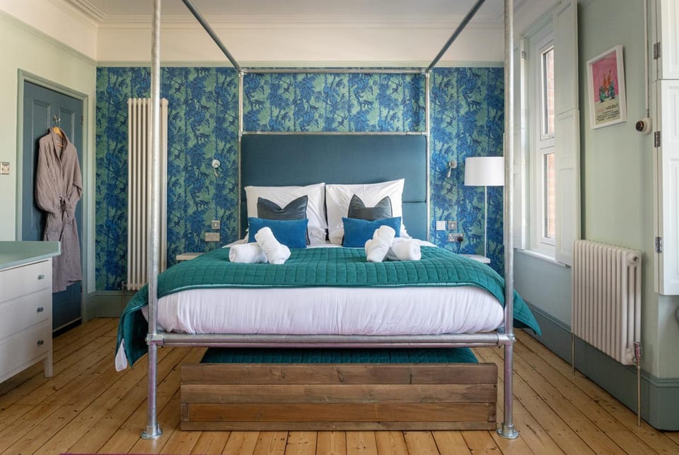 Bed, Bedroom