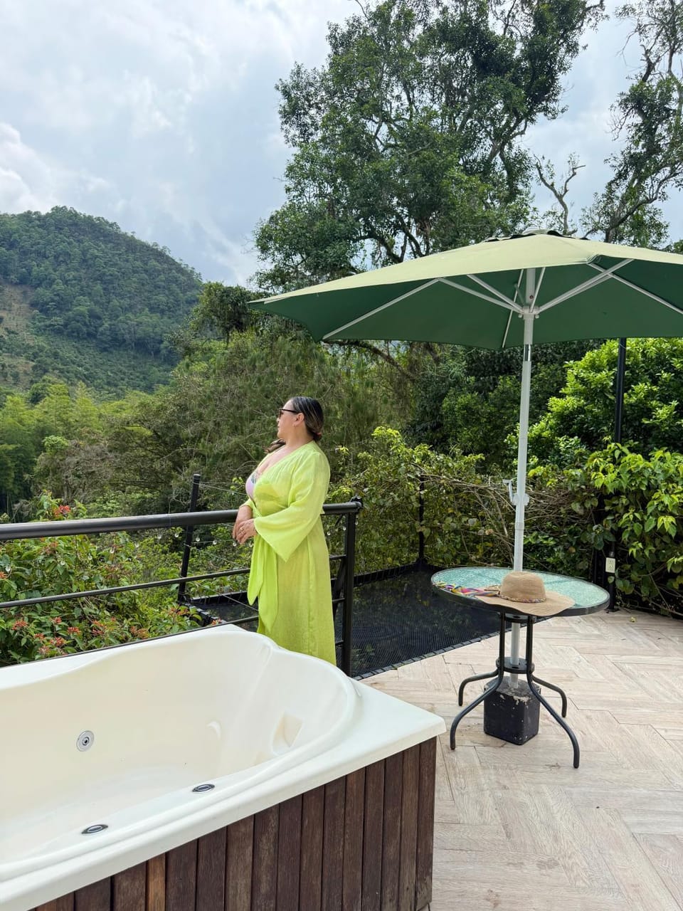 GLAMPING EL PARAÍSO Campground/ 
RV Resort in Cundinamarca, Colombia