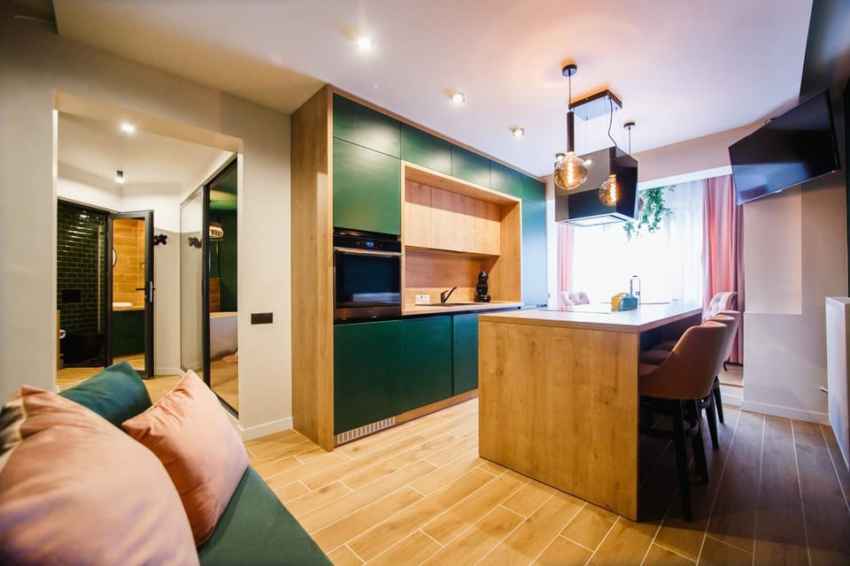 Kitchen or kitchenette, Living room