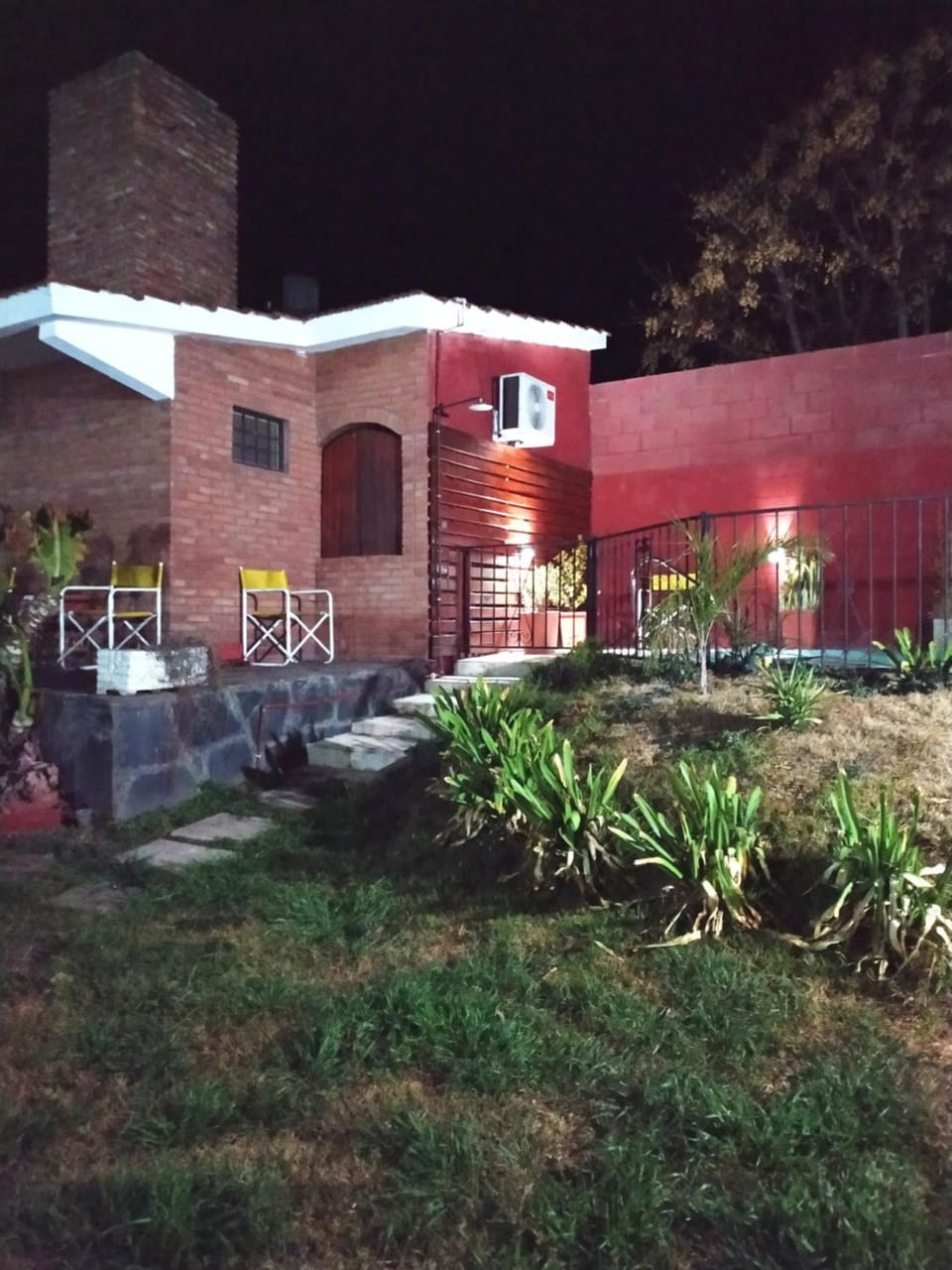 Property building, Garden, Swimming pool