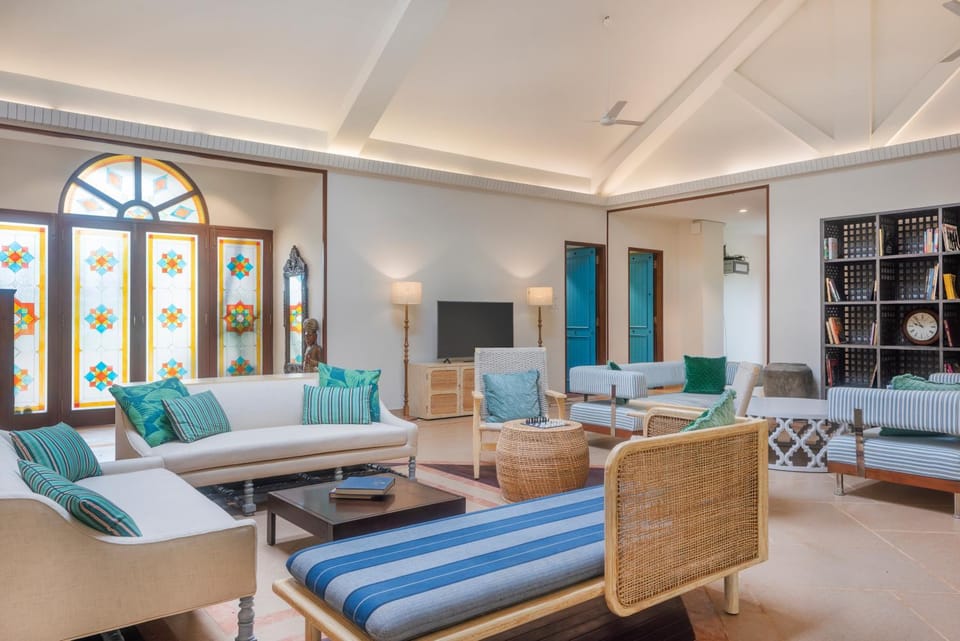 Living room, Seating area