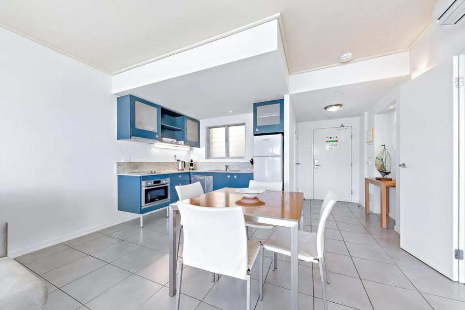 Sails on the Sea - Club Wyndham Apartment in Airlie Beach