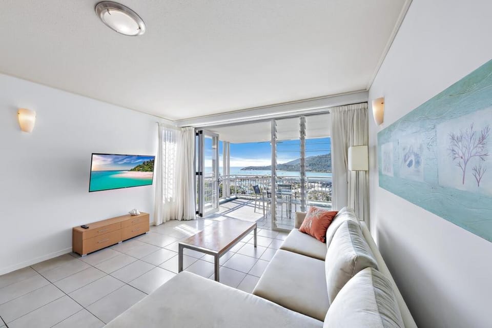 Sails on the Sea - Club Wyndham Apartment in Airlie Beach