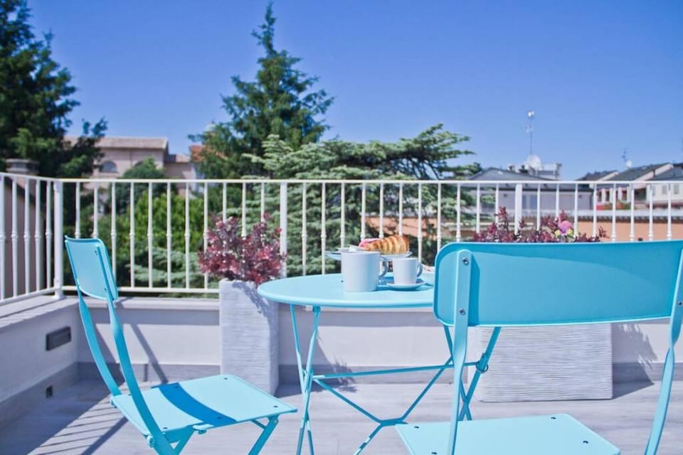 Patio, Day, View (from property/room), Balcony/Terrace