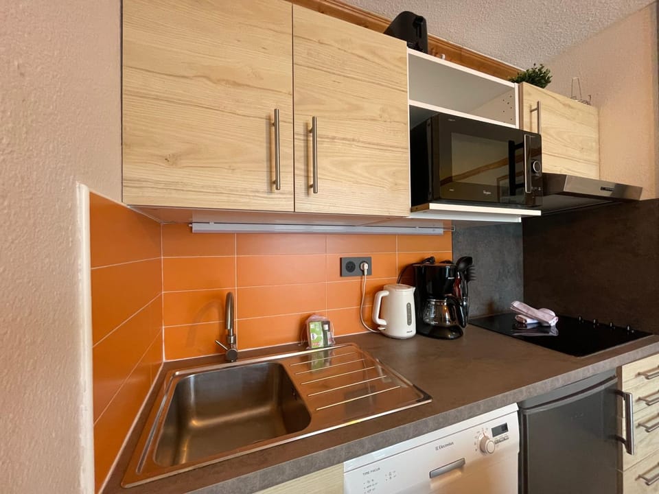 Living room, kitchen