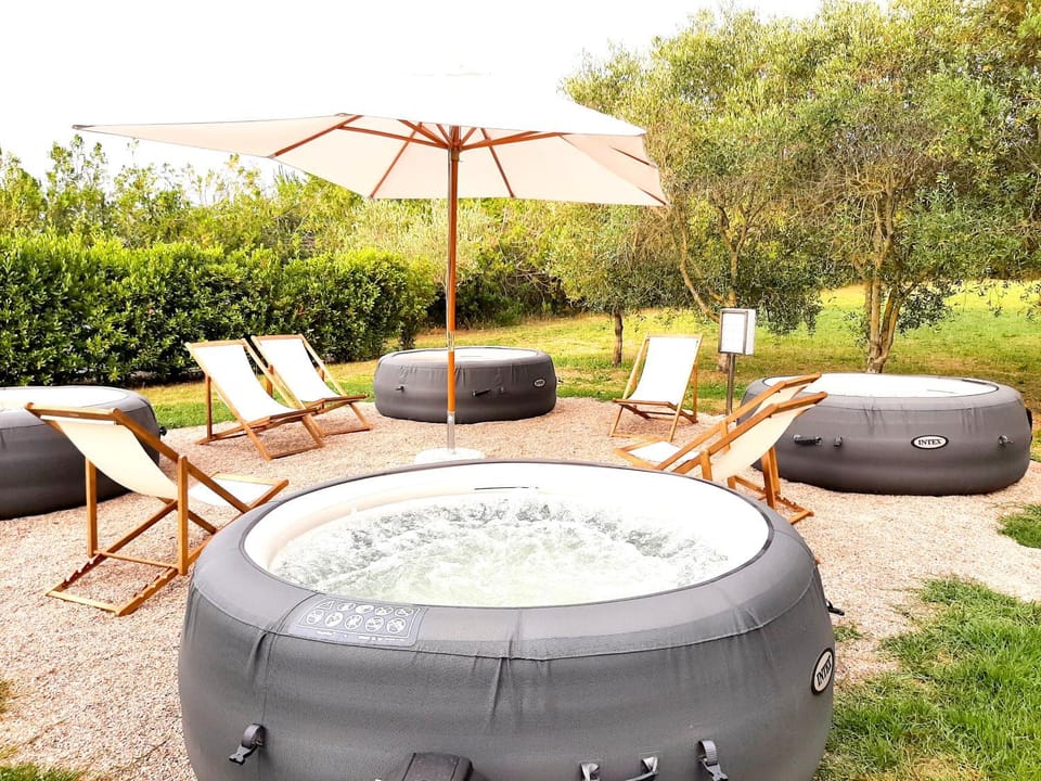 Hot Tub, Hot Tub