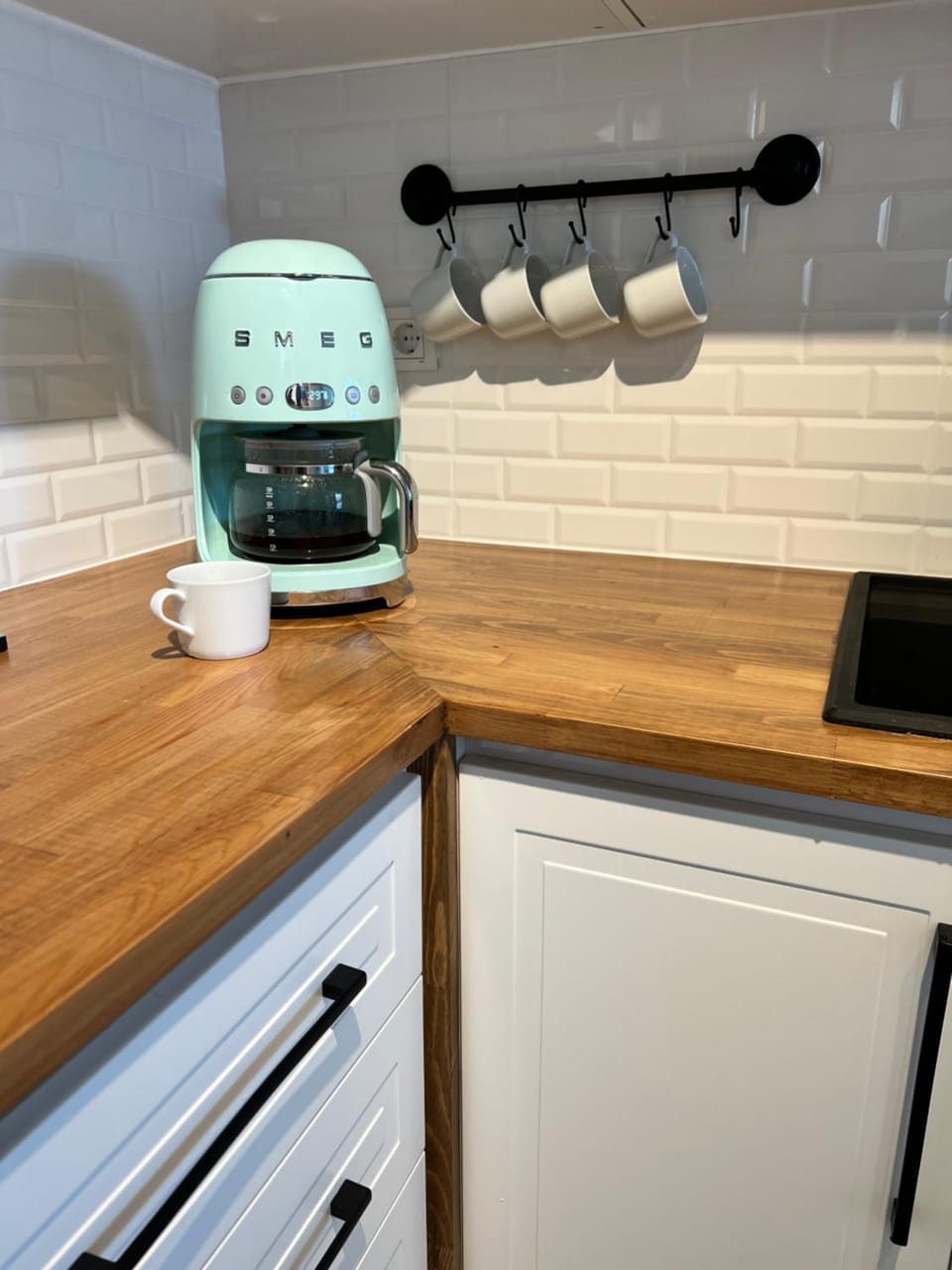 Coffee/tea facilities, Kitchen or kitchenette