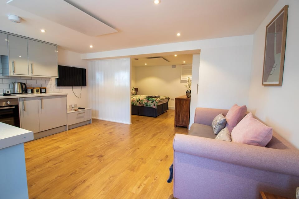 Bed, Living room, Bedroom, kitchen