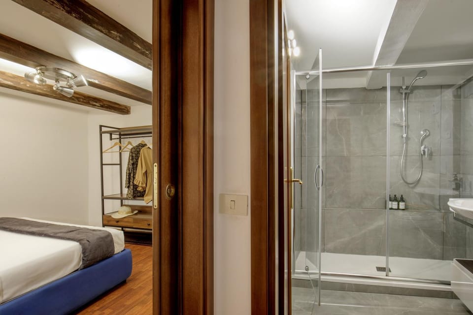 Shower, Toilet, Bathroom, Bedroom, bidet