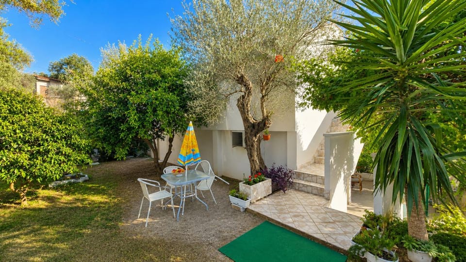 Apartmani Vuk Apartment in Budva Municipality