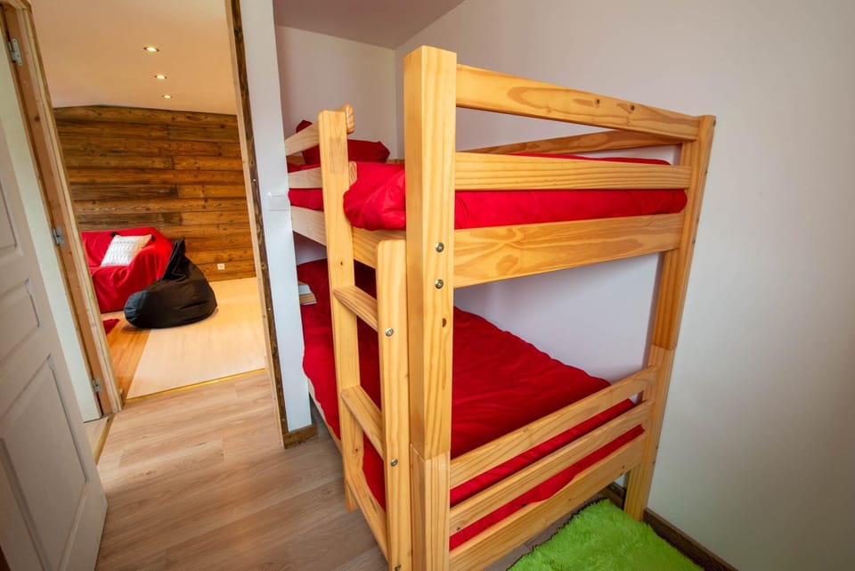 bunk bed