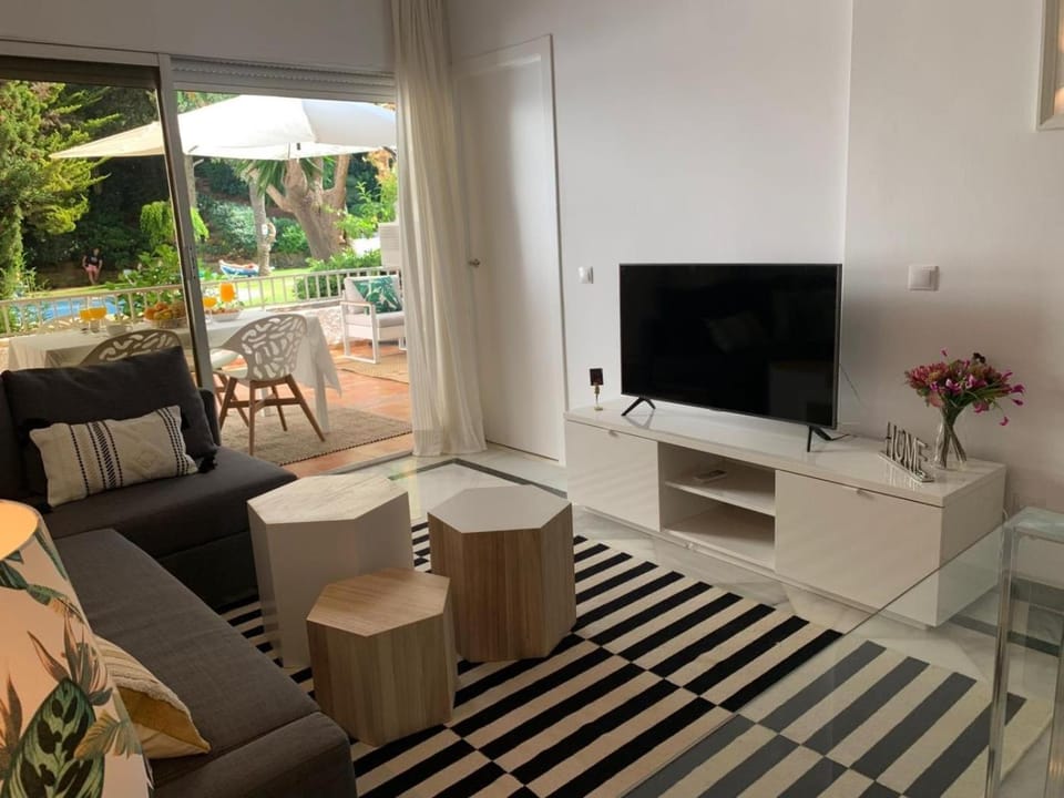Lovely apartment marbella center garden views 130 Apartment in Marbella