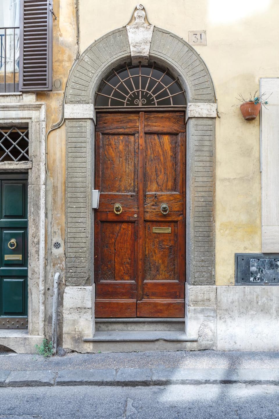 Property building, Facade/entrance