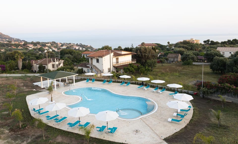 Day, Natural landscape, Pool view, Swimming pool