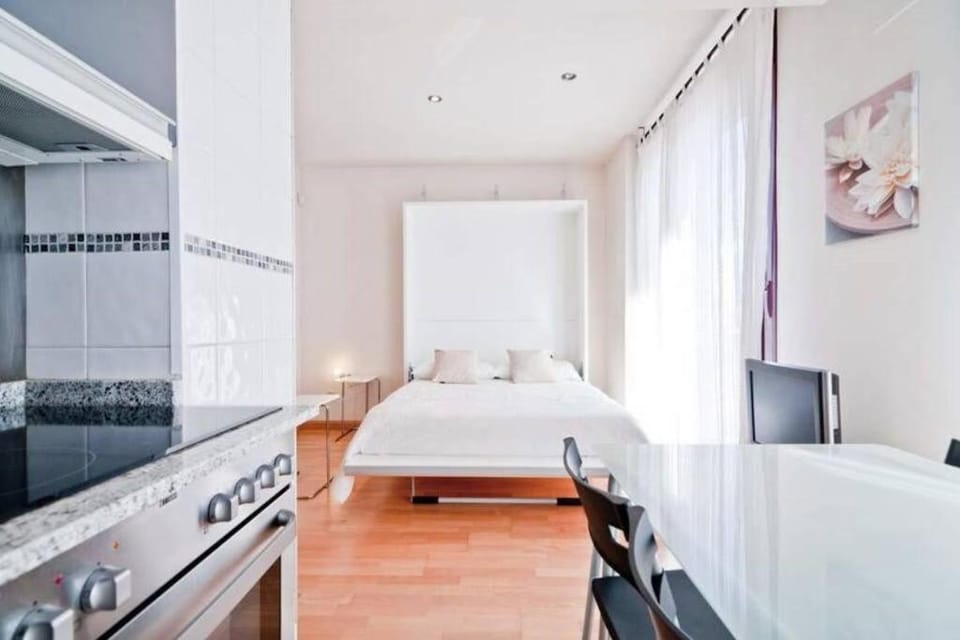 APARTAMENTO en ATOCHA - Silencioso y luminoso Apartment in Centro