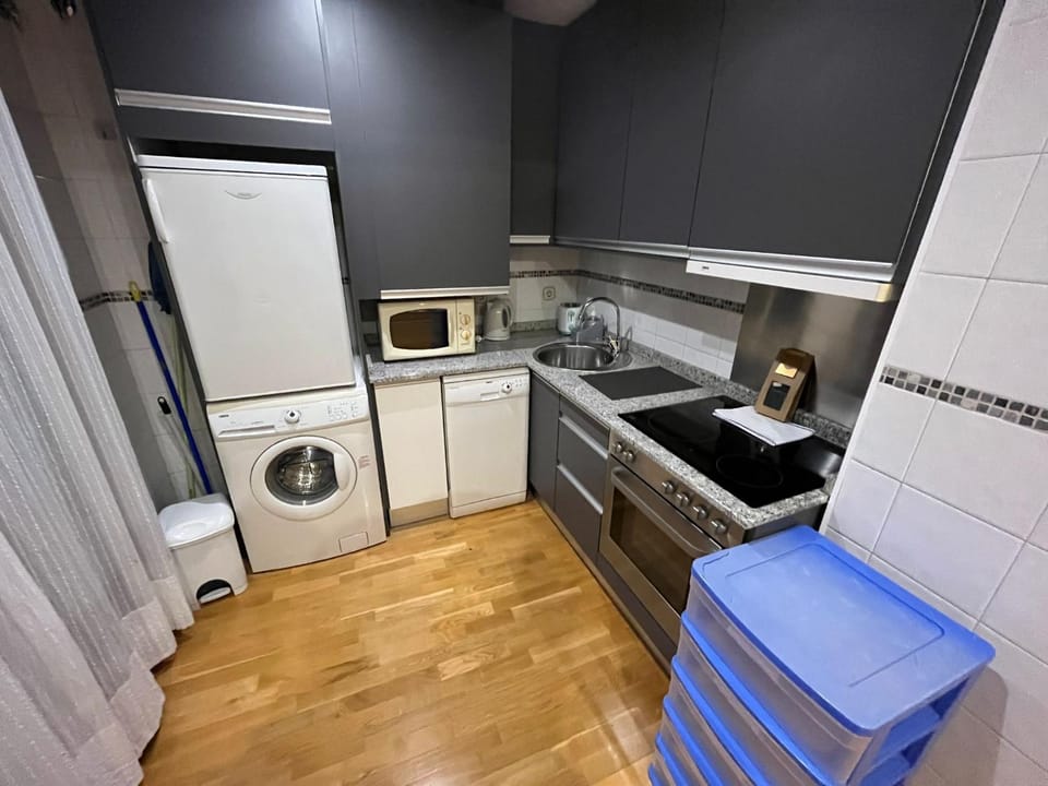 APARTAMENTO en ATOCHA - Silencioso y luminoso Apartment in Centro