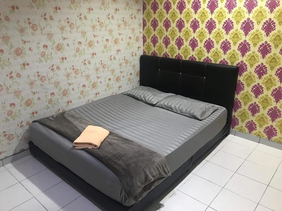 No 96 Nazirin Homestay Lumut Vacation rental in Perak
