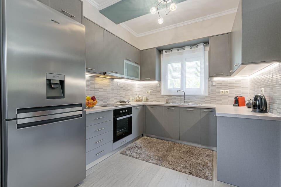 Kitchen or kitchenette, pet friendly, stove