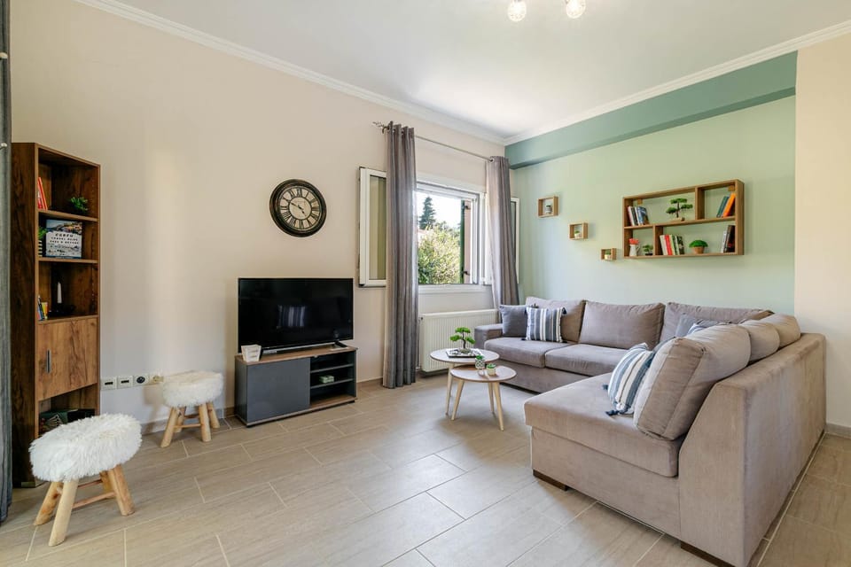 TV and multimedia, Living room, Seating area