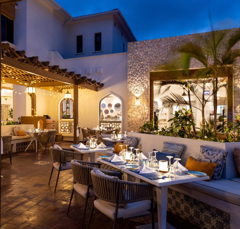 Restaurant/places to eat, Food and drinks