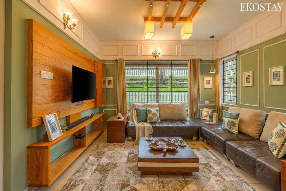 Communal lounge/ TV room, TV and multimedia, Living room, Seating area, Evening entertainment