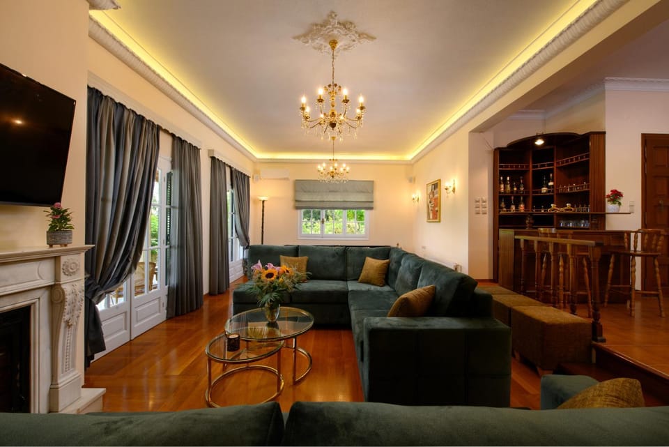 Living room, Seating area