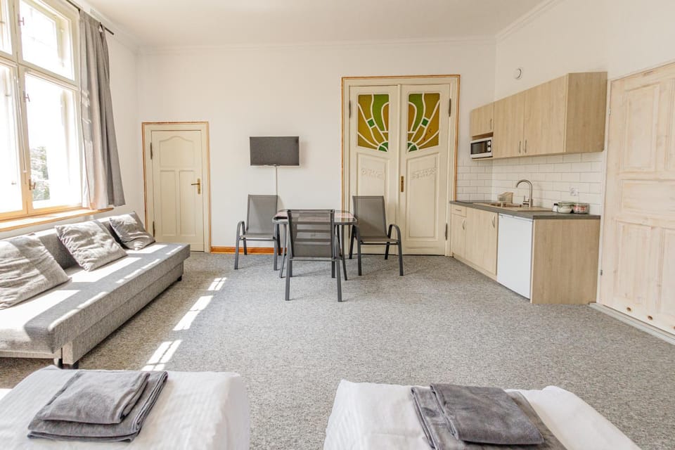 Kitchen or kitchenette, Living room, Photo of the whole room, Seating area