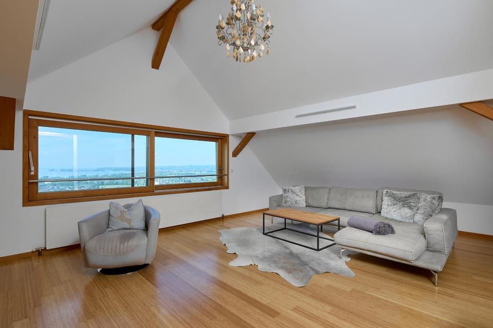 Außergewöhnliches Loft am Pfänderhang mit Seeblick Apartment in Bregenz