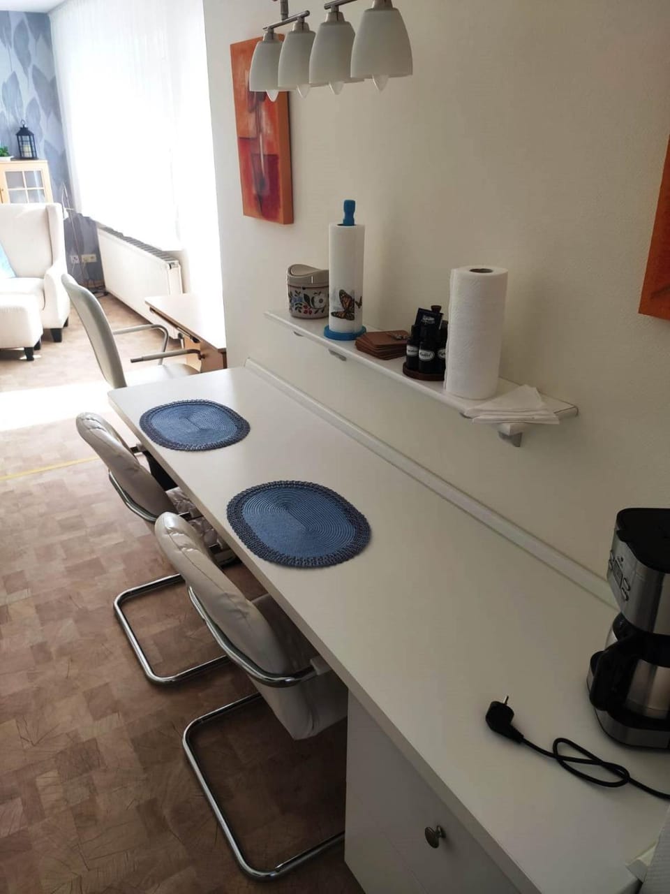 Kitchen or kitchenette, Dining area