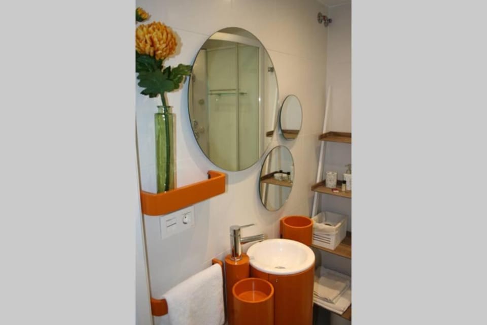 CASA REHABILITADA EN CASCO HISTÓRICO Apartment in Santiago de Compostela