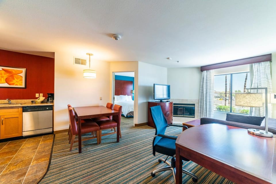 Metro Extended Stays Phoenix - 2BR Upstairs Apartment in Phoenix