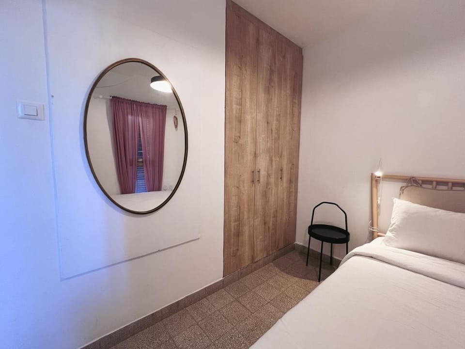 Bed, Photo of the whole room, Bedroom, wardrobe
