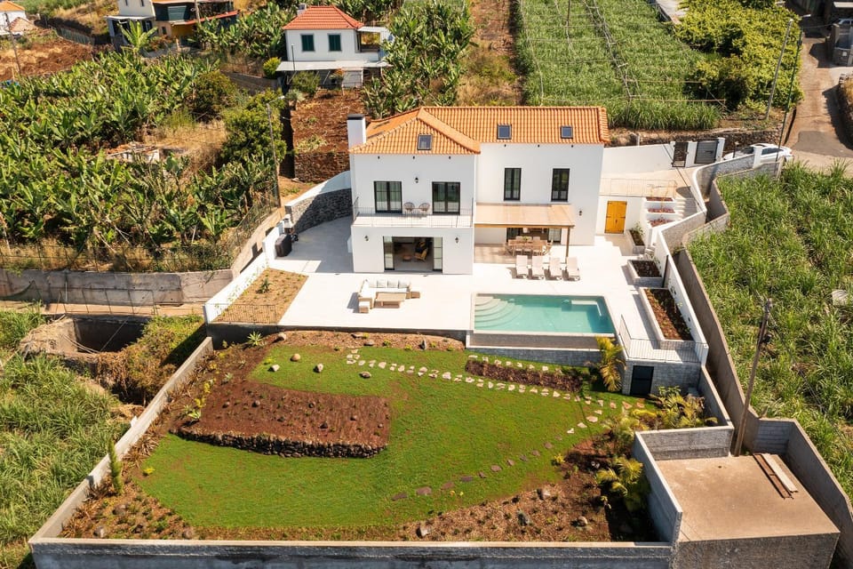 Bird's eye view, Garden view, Pool view