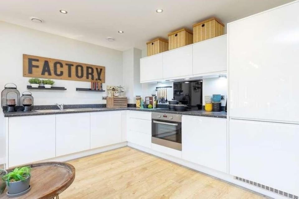 Kitchen or kitchenette, kitchen