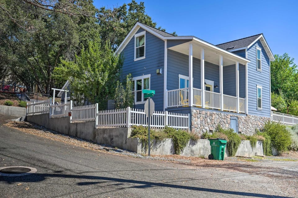 ‘Sierra Sunset Inn’ - 3 Miles to Placerville! House in Sierra Nevada