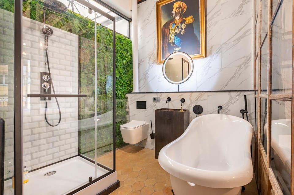 Shower, Toilet, Bathroom, Bath