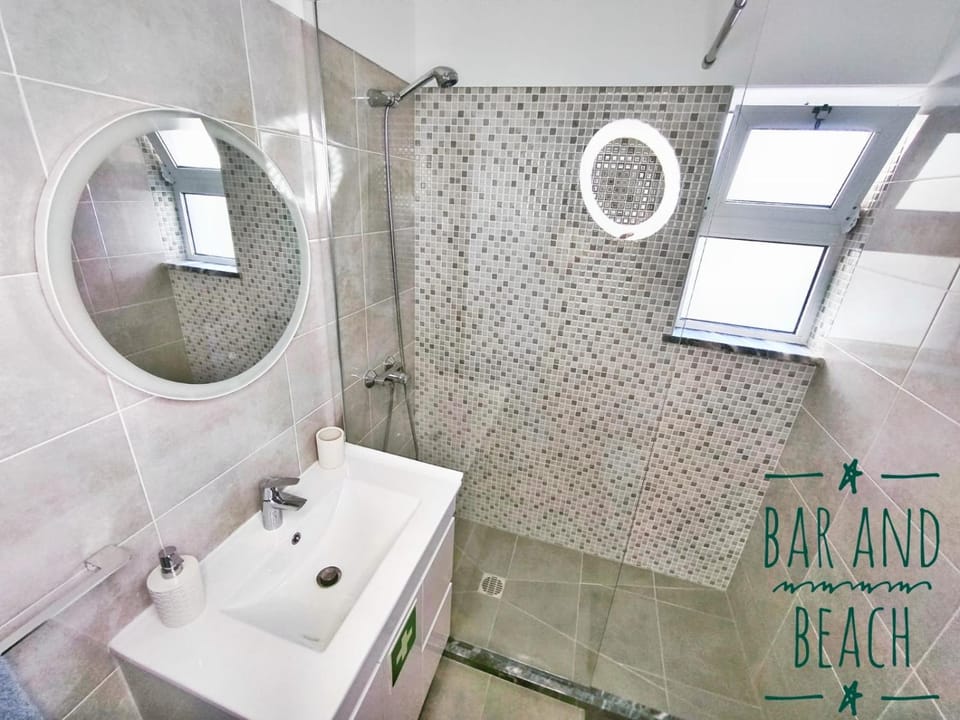 Bar and beach Apartment in Portimao