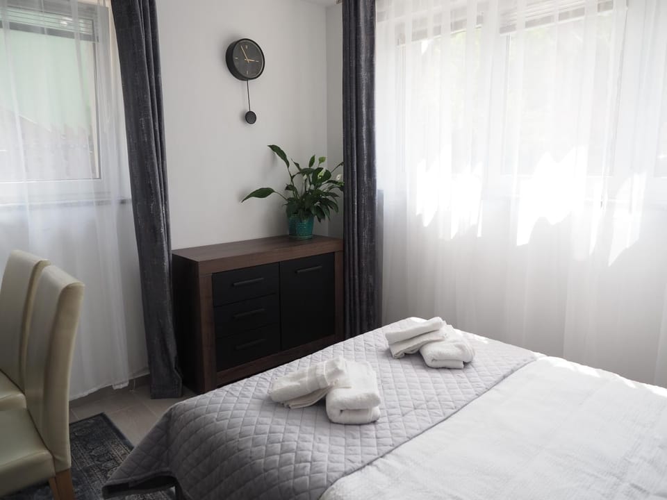 Adobe Apartment - przytulny i free parking Apartment in Wroclaw