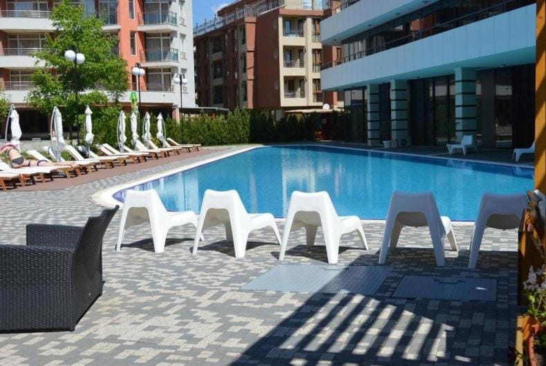 Property building, Swimming pool
