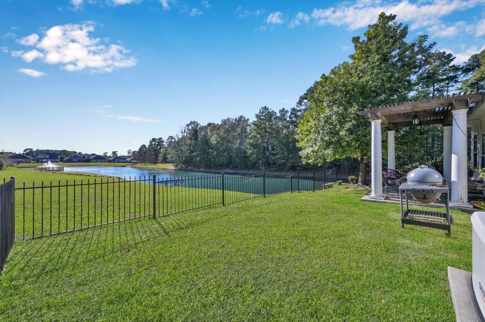 Natural landscape, Garden, Lake view