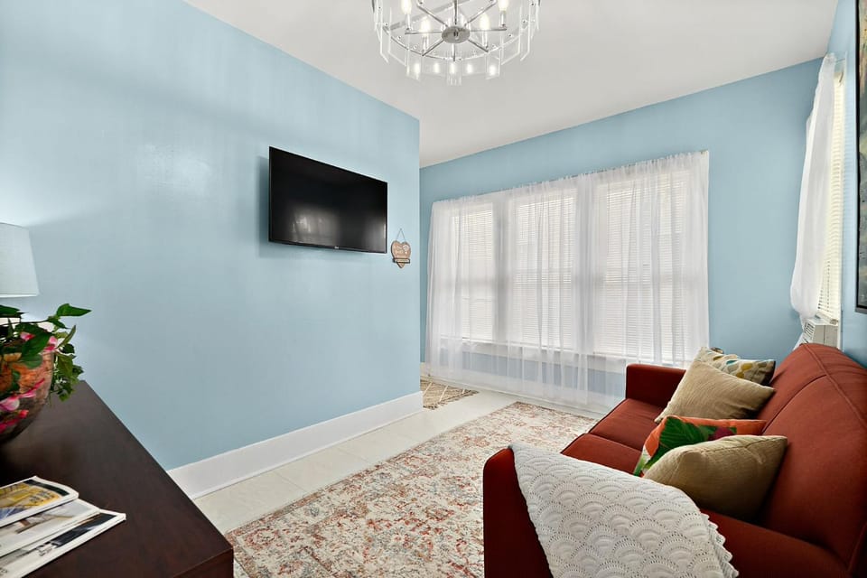 Casa Maria 2- Charming, Quaint Apt Next to Everything Downtown! Apartment in Saint Augustine