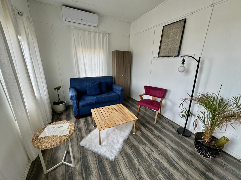 Living room, Decorative detail, Seating area