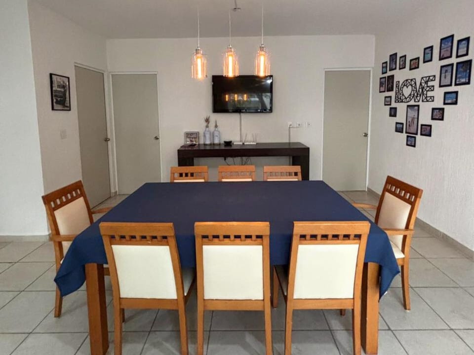 Living room, Dining area