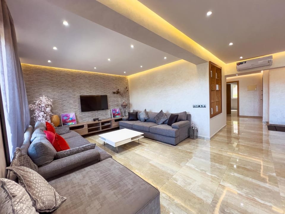 Luxury 3BR En-Suite Panoramic view & Terrace in Malabata Apartment in Tangier
