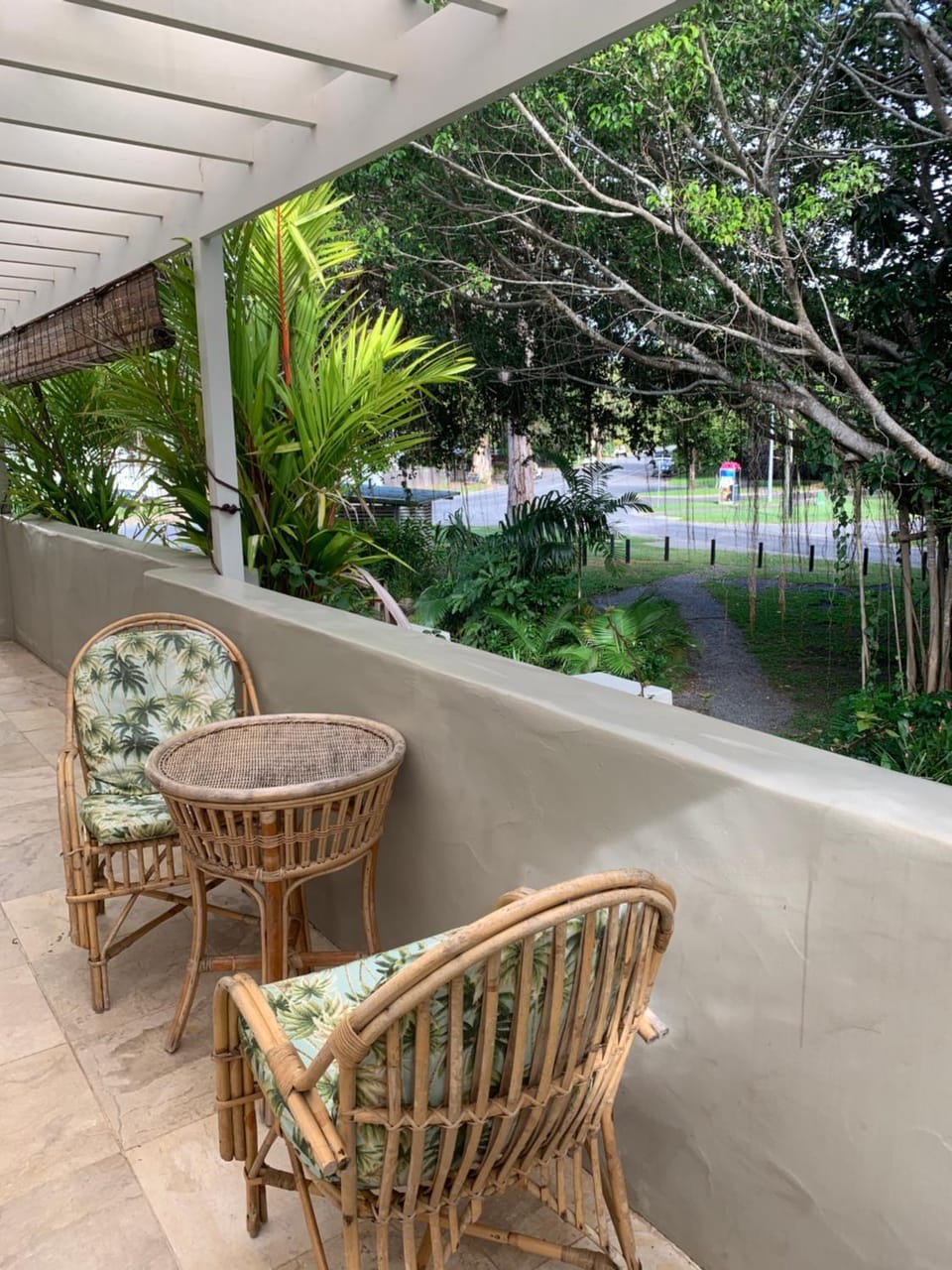 Beachside 5 with Ocean glimpses Apartment in Port Douglas