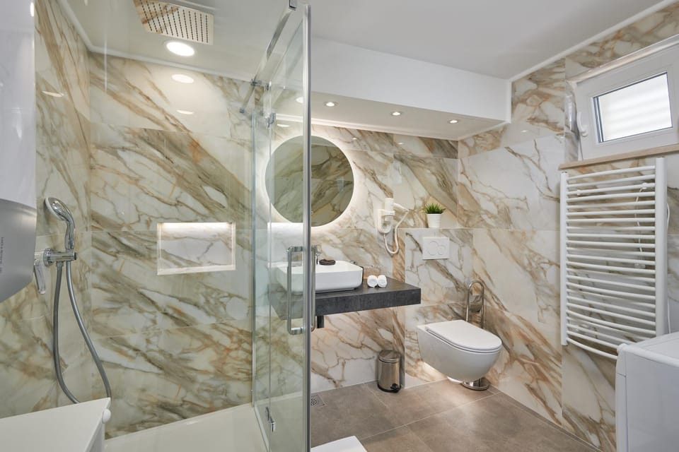 Shower, Bathroom, dishwasher