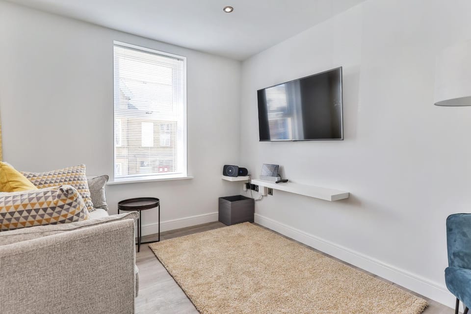 TV and multimedia, Living room, Seating area