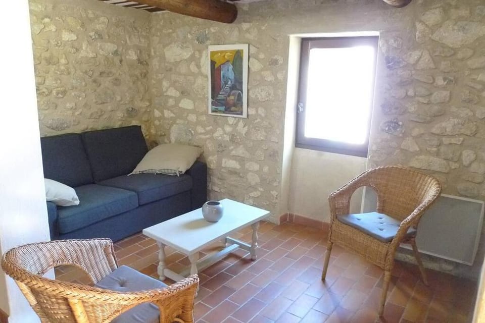 Le Tilleul House in Lacoste