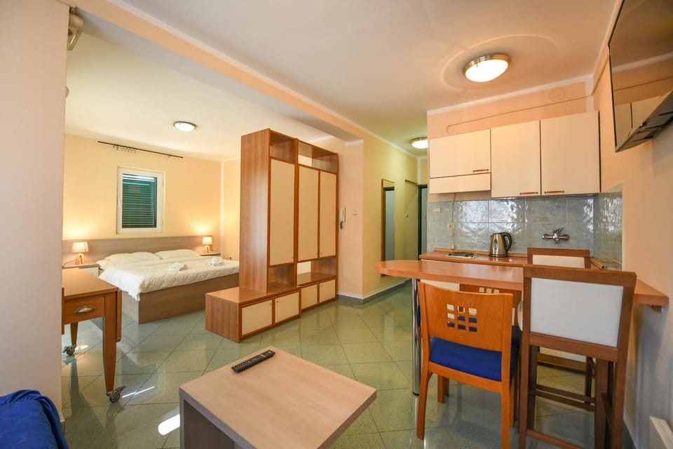 Bed, Living room, Bedroom, kitchen